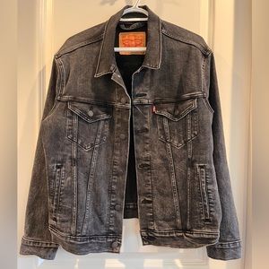 Levi’s Mens Denim Trucker Jacket
